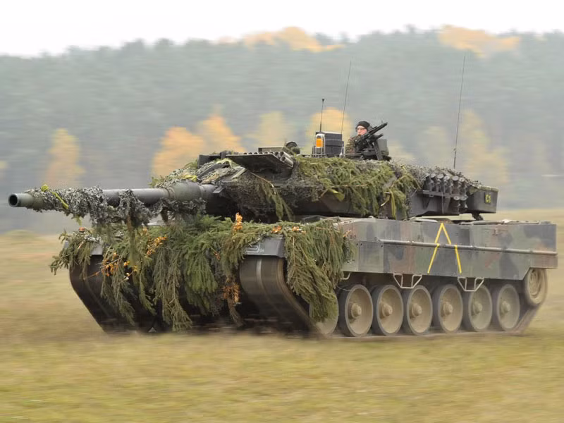 6. Leopard 2A6 (Đức) - 6,79 triệu USD.