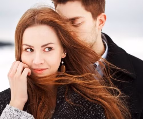 Sự thật 6. Khi quá trình phân tích cảm nhận mùi kết thúc, bộ não của bạn sẽ nhận được tín hiệu gây cảm xúc. Đó là lý do tại sao bạn cảm thấy thoải mái khi bạn ở gần một người đàn ông hoặc phụ nữ tiết ra hóa chất pheromone.