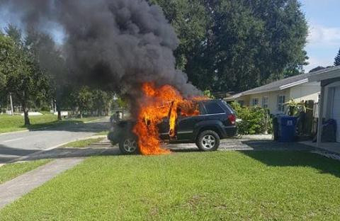 Nathan Dornacher, người đàn ông sinh sống tại bang Florida, Mỹ đã vừa bị mất đi cả chiếc smartphone mới mua và chiếc xe Jeep Grand Cherokee của mình chỉ vì sự cố không thể lường trước.