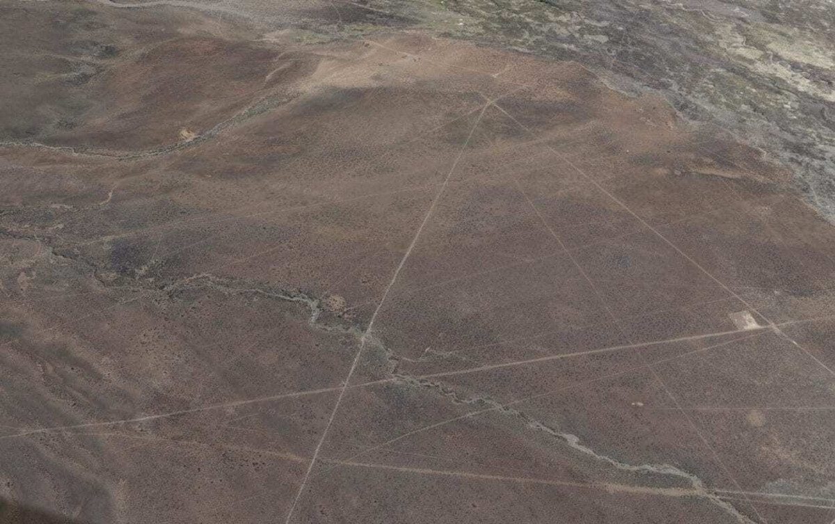 Hiện tại, các nhà nghiên cứu tại Đại học Pennsylvania đang tiến hành nghiên cứu và đặt ra bản đồ cho đường thẳng Sajama với mục tiêu bảo vệ vùng đất này khỏi sự xói mòn tự nhiên và ảnh hưởng từ sự phát triển cơ sở hạ tầng.