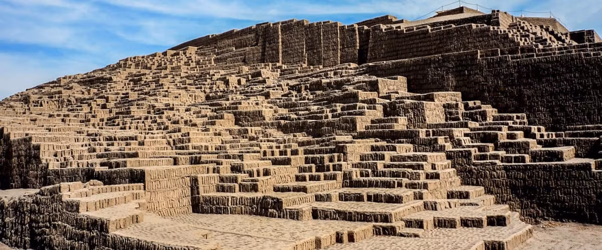 Địa điểm này đóng vai trò là trung tâm nghi lễ quan trọng đối với những người cổ đại thuộc thời kì này. Các hoạt động khác như hoạt động hành chính, có thể đã được thực hiện tại địa điểm này, nhưng bằng chứng cho thấy mục đích chính của nó vẫn là dành cho các hoạt động nghi lễ.