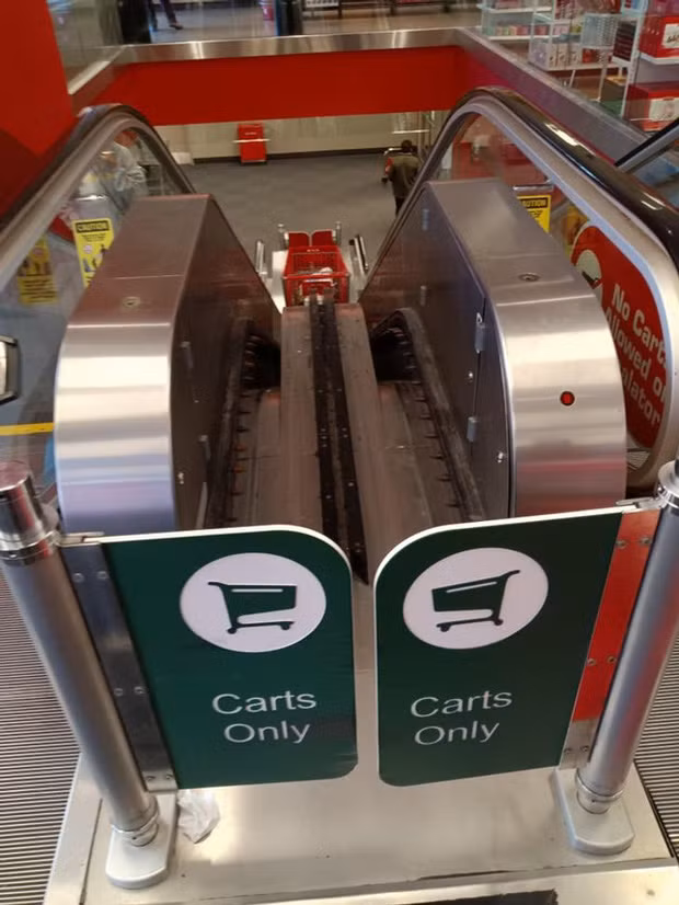 Thang cuốn dành riêng cho xe đẩy.