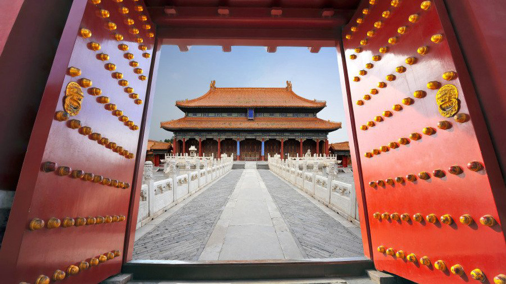 Chúng không chỉ có trên cổng cung điện mà còn xuất hiện ở cổng nhà của những người giàu có. Người xưa gọi đây là "đinh cửa".