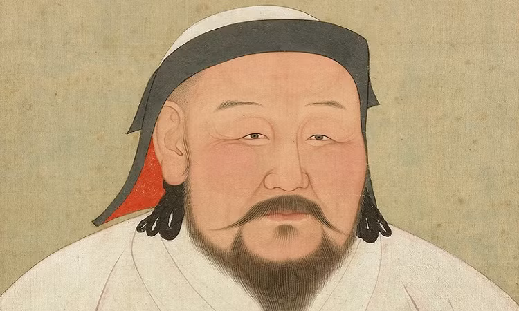 Tương truyền, sau khi chôn cất Thành Cát Tư Hãn, hơn 1 vạn con ngựa chiến cũng đã bị chôn trên mảnh đất đó.