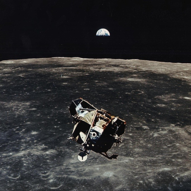 Các vùng bị che khuất vĩnh viễn (PSR) trên Mặt Trăng có thể còn lạnh hơn, giảm xuống tới -240 độ C. Những vấn đề này tạo thành một trong những thách thức môi trường khắt khe nhất mà các chuyến thám hiểm Mặt Trăng trong tương lai sẽ phải đối mặt.