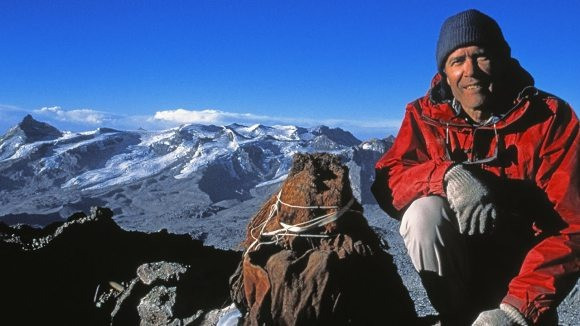 Theo ông, đó là một quá trình phức tạp, đòi hỏi ông nghiên cứu mọi chi tiết về cơ thể cô gái, bao gồm cả độ dày của mô cơ xung quanh xương, dựa trên ảnh chụp cắt lớp, phân tích ADN, thông tin về chế độ ăn uống và dịch tễ học để tạo ra một hình dung chính xác về gương mặt của cô.