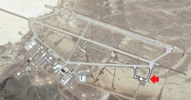 Cụ thể, ông Uhouse, 70 tuổi cho biết, ông từng làm việc tại căn cứ quân sự tuyệt mật của quân đội Mỹ mang tên Khu vực 51 từ năm 1966 đến năm 1979 trong vai trò là một kỹ sư cơ khí.