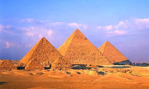 Thậm chí đến cuối thế kỷ thứ 13, vẫn chưa có kiến trúc nào sánh nổi với nó về chiều cao. Và tất cả những giả thiết nói trên chỉ có thể sáng tỏ một khi các ký tự, hình ảnh liên quan có trên tháp, hầm mộ được giải mã một cách đầy đủ.