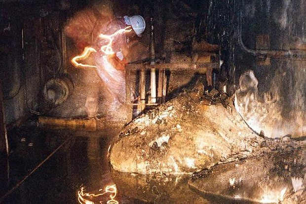 Ông Mousseau đã làm việc ở khu vực Chernobyl từ cuối những năm 1990 và bắt đầu thu thập máu từ những con chó tại đây vào khoảng năm 2017. Một số con chó sống trong nhà máy điện, những con khác sống cách đó khoảng 14km hoặc 45km.