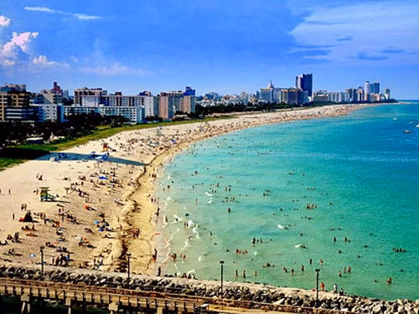 NOAA dự đoán rằng vào đầu thế kỷ tới, mực nước biển sẽ có thể sẽ tăng lên ít nhất 30 cm so với mức đã được xác định vào năm 2000. Trong khi đó, Ủy ban Liên chính phủ về Biến đổi Khí hậu của Liên hợp quốc ước tính rằng vào năm 2100, mực nước biển sẽ tăng từ 40 và 63 cm.