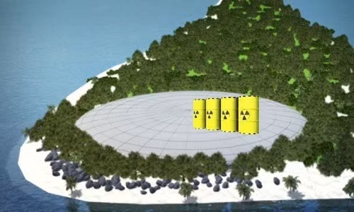 Những vụ nổ hạt nhân đã trở thành mối đe dọa lớn đối với đa dạng sinh thái trong khu vực. Một nghiên cứu của chính phủ Mỹ vào năm 1973 đã phát hiện tác động trực tiếp và tác động lâu dài đối với động vật biển, ví dụ như cá phát nổ do biến đổi áp suất dưới nước, dẫn đến cái chết của hàng trăm con cá ngay lập tức.