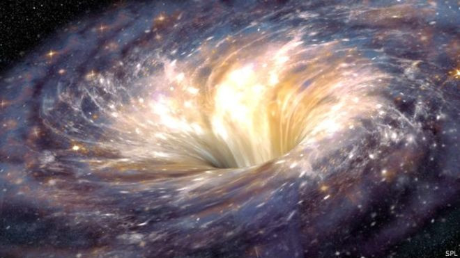 Cùng với đồng nghiệp Steve Hsu, giáo sư vật lý lý thuyết tại Đại học Bang Michigan, Calmet đã làm việc 3 năm để giải quyết nghịch lý Hawking. Trong nghiên cứu mới của họ, nhóm đã đánh giá lại các tính toán của Hawking năm 1976, nhưng lần này tính đến tác động của “lực hấp dẫn lượng tử” - mô tả lực hấp dẫn theo các nguyên tắc của cơ học lượng tử - điều mà Hawking chưa làm.