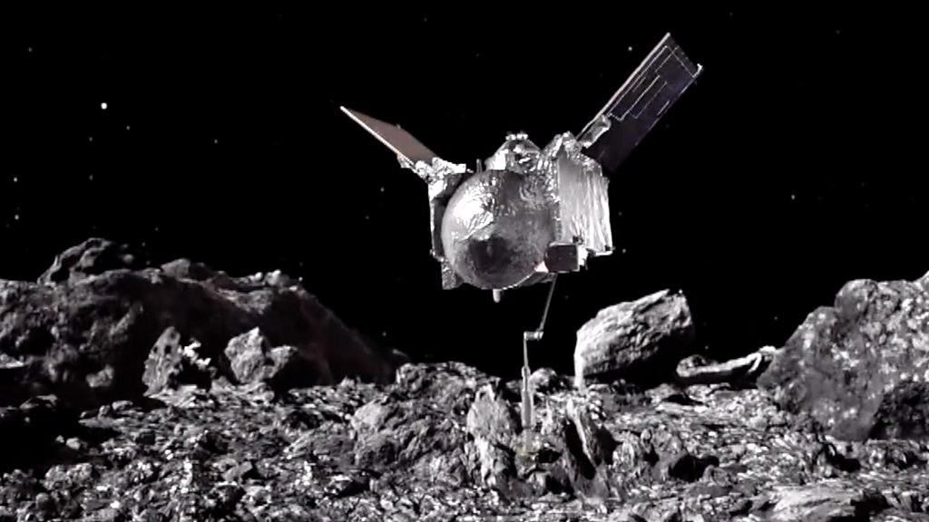 "Chúng tôi bỗng trông thấy một bức tường mảnh vụn khổng lồ bay ra từ khu vực lấy mẫu vật. Đối với các nhà vận hành tàu vũ trụ, điều đó quả thực đáng sợ".