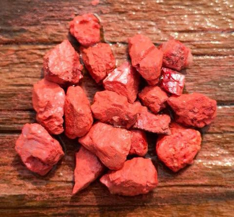 Tuy nhiên, trong cụm ngôi mộ này, xương cốt lại cao hơn hẳn, thậm chí bộ xương cao nhất lên tới 1,80 mét!