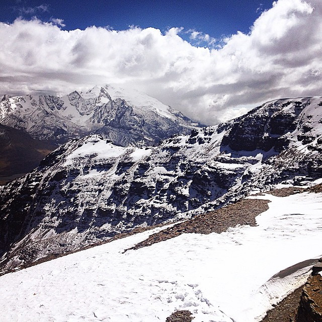 Trước đó, sự tan chảy của Chacaltaya đã được dự đoán nhưng các nhà khoa học cho rằng phải đến 2015 nó mới tan chảy. Những ảnh hưởng của biến đổi khí hậu đã khiến quá trình này diễn ra nhanh hơn dự kiến.