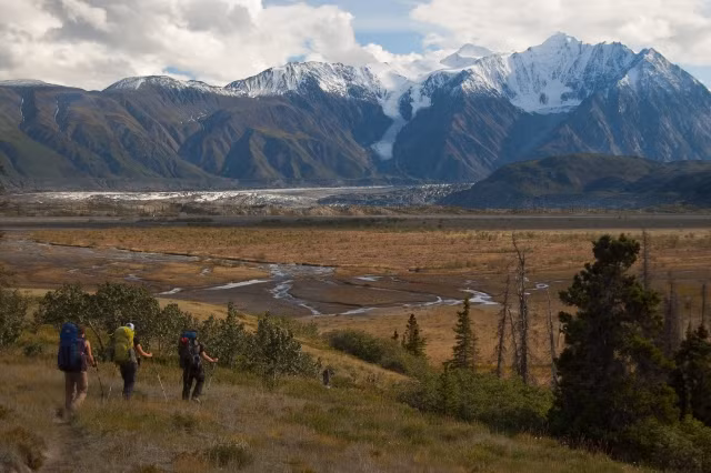 Sau đó, thủ phạm làm Slim biến mất được cho là nhánh sông băng Kaskawulsh, vốn là nguồn cấp nước chính cho con sông này. Sông Kaskawulsh đã đột ngột chuyển hướng sang cấp nước cho một con sông khác làm Slim cạn kiệt.