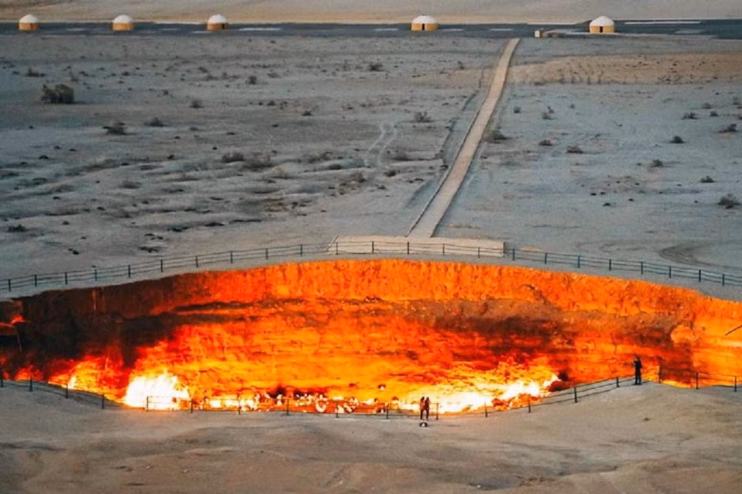 Methane, thành phần chính của khí tự nhiên, là một loại khí nhà kính gây ấm lên toàn cầu mạnh gấp 80 lần CO2 trong 20 năm đầu tiên khi nó bay vào khí quyển, theo Chương trình Môi trường Liên Hợp Quốc.