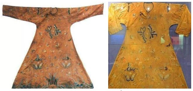 Phía Nam của ngôi mộ có một cổng lớn, phía Bắc dựng một tấm bia đá hình vuông với kích thước 15x15 mét. Không gian phía Tây là nơi đặt các vật cúng tế.