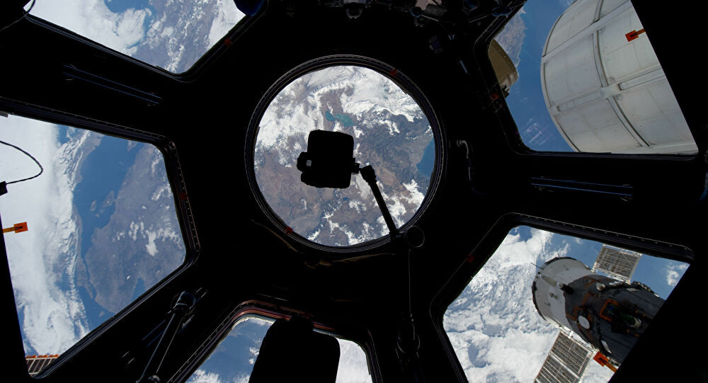 Nelson cho biết thêm, chính quyền Biden đã cam kết làm việc với các đối tác quốc tế, bao gồm cả Nga, để tiếp tục tiến hành nghiên cứu trong phòng thí nghiệm quỹ đạo cho đến hết thập kỷ này.