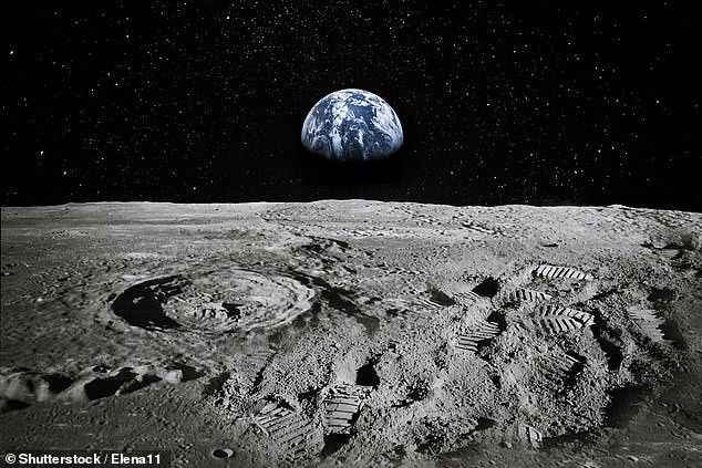 Không phải sự trùng hợp khi NASA đặt tên chương trình trở lại Mặt Trăng là Artemis theo tên người chị sinh đôi của thần Apollo trong thần thoại Hy Lạp. NASA mong muốn sứ mệnh Artemis sẽ tiếp nối chương trình Apollo nổi tiếng bằng cách phóng nhiệm vụ có người lái tới Mặt Trăng nhưng theo cách hoàn toàn mới.