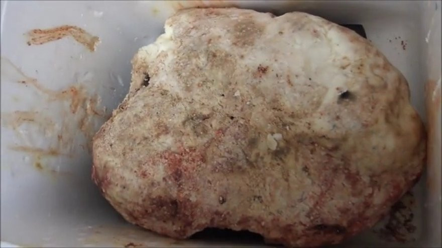 "Tôi muốn một cuộc sống an toàn cho các con và cháu mình. Tôi chắc chắn sẽ bán khối long diên hương sau khi nó được xác minh", người đánh cá - thường chỉ kiếm được số tiền hơn 240 USD mỗi tháng từ chiếc thuyền gỗ - chia sẻ.