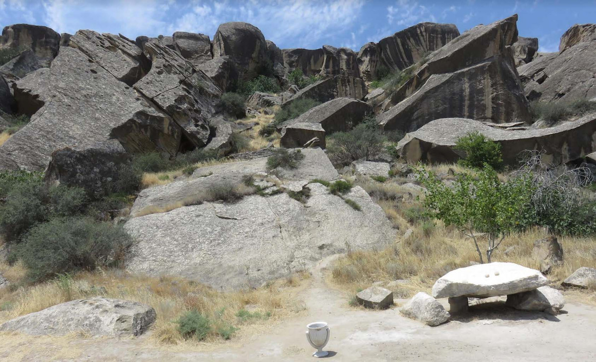 Sự cộng hưởng này đã tạo nên những âm thanh đáng chú ý và thu hút sự tò mò của khách tham quan, đặc biệt là những người yêu âm nhạc.