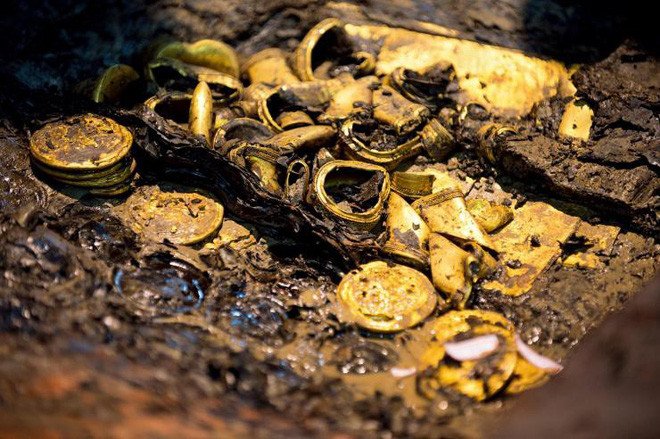 Rất may, người chụp ảnh của nhóm đã kịp thời chớp đúng lúc và ghi lại cảnh tượng có một không hai lúc những lát củ sen đang tan ra. Chính vì thế chúng ta mới có cơ hội được tận mắt thấy khoảnh khắc lịch sử này. jg;ka;a