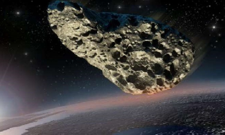 2021 GT2 là tiểu hành tinh nhóm Aten, có nghĩa nó quay quanh Mặt Trời ở khoảng cách gần hơn Trái Đất theo chu kỳ 342 ngày và quỹ đạo của nó cắt ngang quỹ đạo Trái Đất.