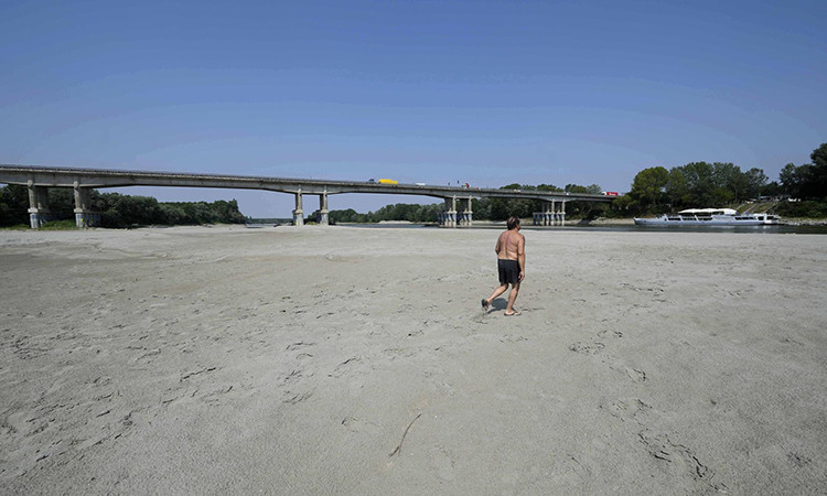 "Nỗi lo chính của chúng tôi trước đây là lũ lụt, nhưng bây giờ chúng tôi lại lo nó sẽ biến mất", cư dân Alessio Bonin chia sẻ.