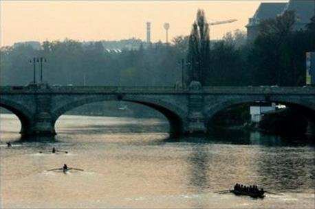 "Trong những năm gần đây, bạn có thể nhìn thấy mũi thuyền nhô lên, vì vậy chúng tôi biết nó ở đó. Thân tàu bắt đầu lộ ra vào tháng 3, khi trời vẫn còn là mùa đông. Tôi chưa bao giờ thấy hạn hán như vậy vào thời điểm này trong năm."