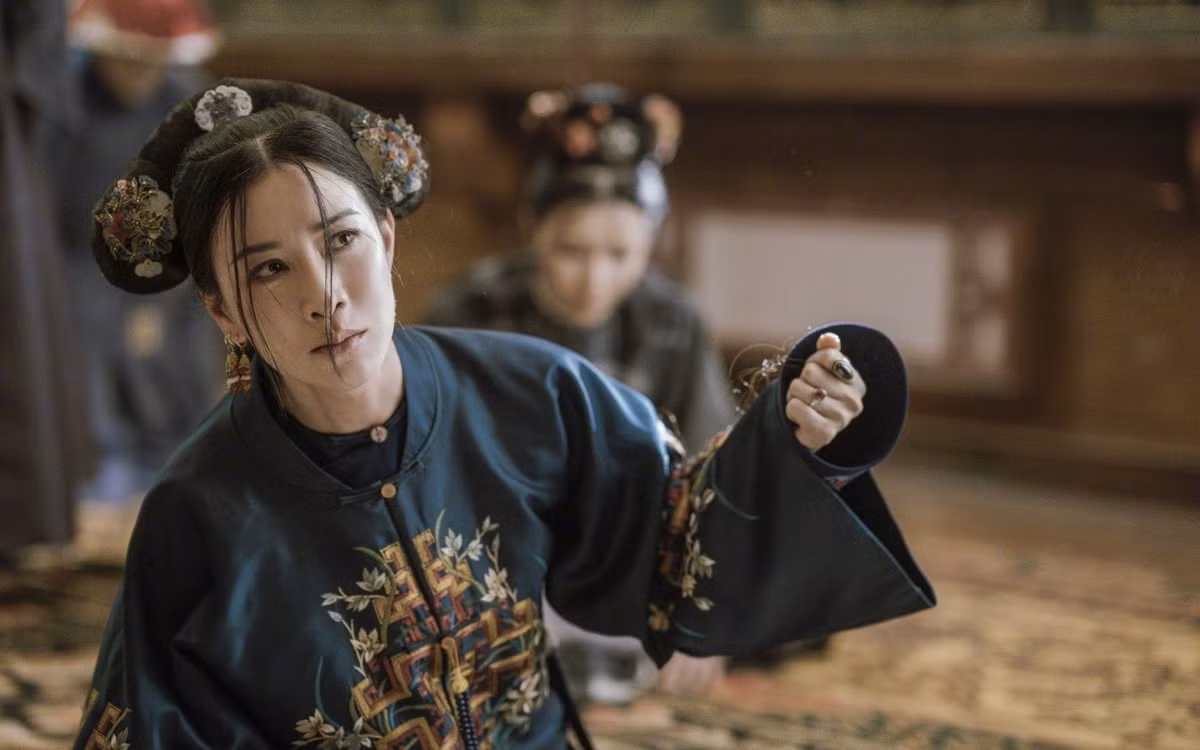 Chỉ nửa năm sau khi được sắc phong lên hoàng hậu, bà bất ngờ qua đời. Vì là hoàng hậu được đích thân vua sắc phong nên Hiếu Chiếu Nhân hoàng hậu cũng vinh dự được hợp táng cùng vua.