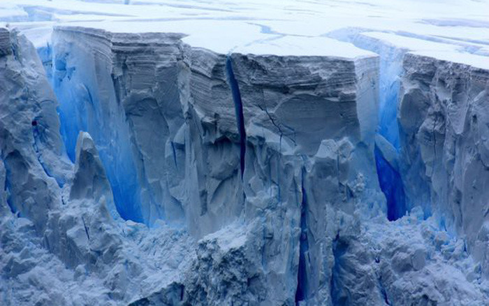 Trên khu vực nghiên cứu rộng 26 km vuông, nhóm nghiên cứu tìm thấy 41 hố dốc trước đây không tồn tại. Các hố có hình tròn hoặc oval, sâu trung bình 6,7 m. Thay đổi lớn nhất là một vùng lõm sâu 29 m, dài 225 m và rộng 95 m, lớn ngang một khu phố với nhiều tòa nhà 6 tầng.