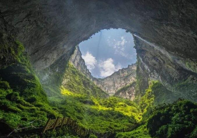 Phát hiện mới này đã thu hút sự chú ý của giới khoa học và truyền thông thế giới. Hố sụt Thiên Đường được coi là một trong những kỳ quan thiên nhiên mới của thế giới, và nó có thể mang lại những khám phá mới về hệ sinh thái rừng nguyên sinh.