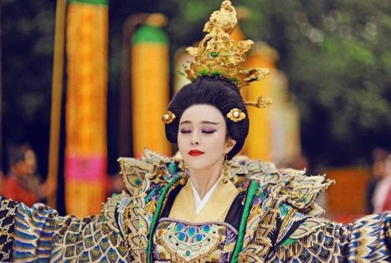 Không chỉ vậy, khi Võ Tắc Thiên ốm nặng, thậm chí Địch Nhân Kiệt và những người khác đã lần lượt thuyết phục, mong rằng bà sẽ trả lại ngôi báu cho Lý Đường. Sau này, Lý Đường đã giành lại được quyền điều hành đất nước, thực chất đó mới là điều mà mọi người mong đợi.