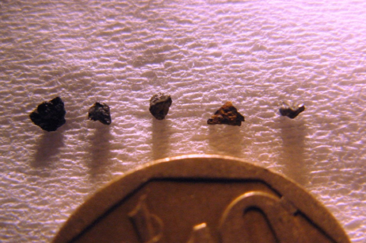 Tuyên bố được đưa ra khi nhóm nghiên cứu dẫn đầu bởi nhà địa hóa học Jan Kramers từ Trường Đại học Johannesburg, Nam Phi đã sử dụng các kỹ thuật phân tích hóa học hiện đại nhằm tìm hiểu chi tiết về một mẫu đá Hypatia được tìm thấy ở Ai Cập vào năm 1996.