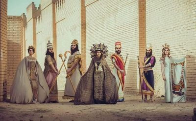 Mới đây, các nhà khoa học nghiên cứu sự thay đổi của hóa chất tạo nên những mảng măng đá bên trong hang động Gol-e-Zard, phía sau ngọn núi Damavand đã xác nhận rằng, đế chế Akkadian sụp đổ một phần lớn nguyên nhân vì biến đổi khí hậu.