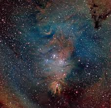 Khi vật chất này dịch chuyển, nó đẩy khí và bụi ra xa những ngôi sao trẻ, nén nó thành những cột mây cao vút và dày đặc.