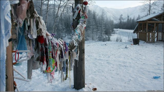 Hiện nay, Trung tâm nghiên cứu và phục dựng văn hóa Nga đang cố gắng khôi phục bộ trang phục hiếm gặp. Thầy tế và ngôi mộ ở trong tình trạng cực tốt dù bị chôn vùi hơn 200 năm, có thể do lớp đất và vị trí chôn cất, theo Prokopyeva.