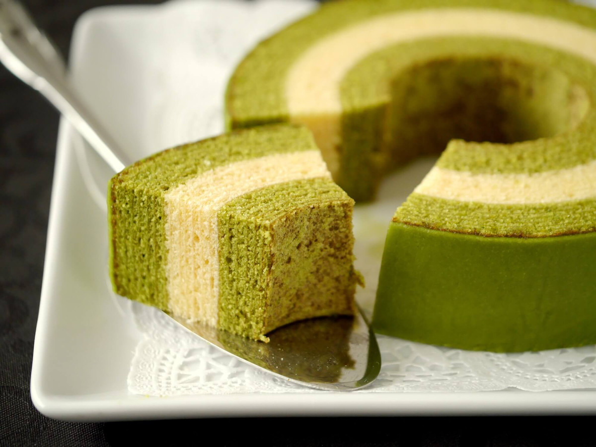 Sau khi chiến tranh kết thúc, hai vợ chồng ông ở lại Nhật Bản và mở tiệm bánh Juchheim ở Yokohama vào năm 1922. Ngày nay, Tập đoàn Juchheim có các cửa hàng trên khắp châu Á và Baumkuchen đã trở thành một món không thể thiếu trong thực đơn món tráng miệng của Nhật Bản.