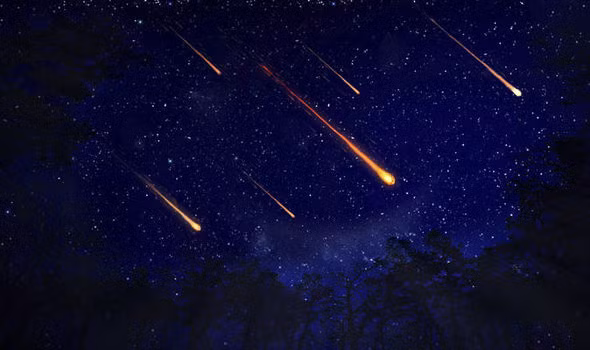 Còn mưa sao băng Orionids sẽ bắt đầu xuất hiện từ ngày 2/10 đến ngày 7/11, đạt cực đại vào đêm 21/10, rạng sáng ngày 22/10. Thời điểm cực đại, bạn có thể nhìn thấy khoảng 25 vệt mỗi giờ. Năm nay thời điểm mưa sao băng không trùng với ngày trăng tròn, do đó việc quan sát sẽ không bị cản trở.