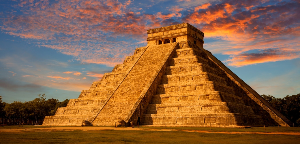 9. Chichen Itza (Mexico). Chichen Itza là một địa điểm khảo cổ thời tiền Colombo, do nền văn minh Maya xây dựng, nằm ở trung tâm phía bắc Bán đảo Yucatan, Mexico.