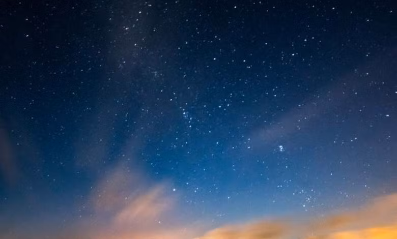 "Điều ngạc nhiên là thay vì ngăn chặn sự hình thành sao, dòng chảy của lỗ đen ra đã kích hoạt sự ra đời của các ngôi sao mới."