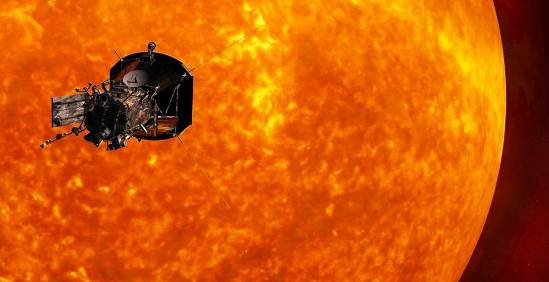 Tàu thăm dò Mặt trời Parker đã bay thành công qua vành nhật hoa của mặt trời, lên tầng trên của bầu khí quyển để lấy các mẫu hạt và từ trường của các hành tinh.