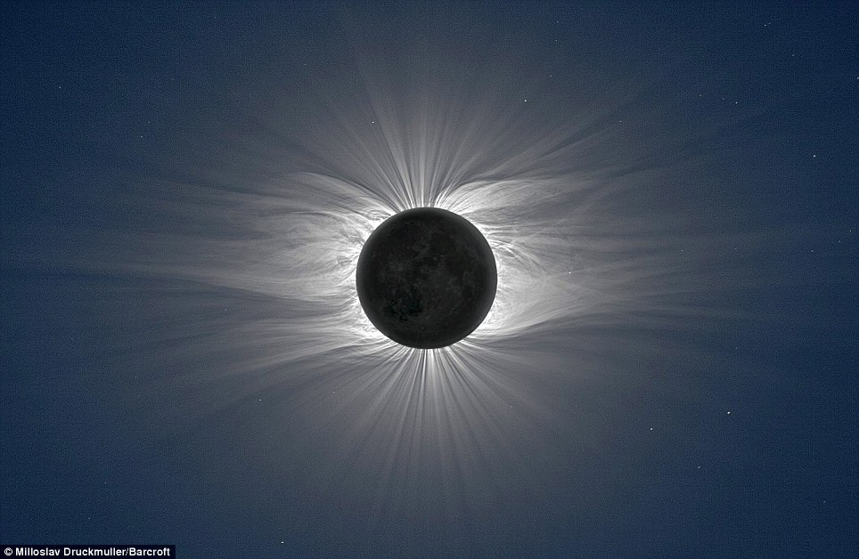 Quầng sáng (hay còn gọi là nhật hoa) của Mặt trời nóng hơn rất nhiều so với bề mặt thực của các hành tinh, và tàu thăm dò Parker có thể cung cấp lý do cho điều này.