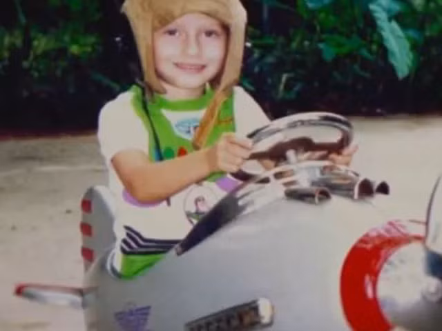 3. Ryan - cậu bé tái sinh từ 50 năm trước. Khi lên 5 tuổi, Ryan bắt đầu đề cập đến việc trở về ngôi nhà của mình ở Hollywood. Cậu bé thường tự đạo diễn các bộ phim trong tưởng tượng và đôi khi hô lên “Diễn!” y hệt như một đạo diễn.