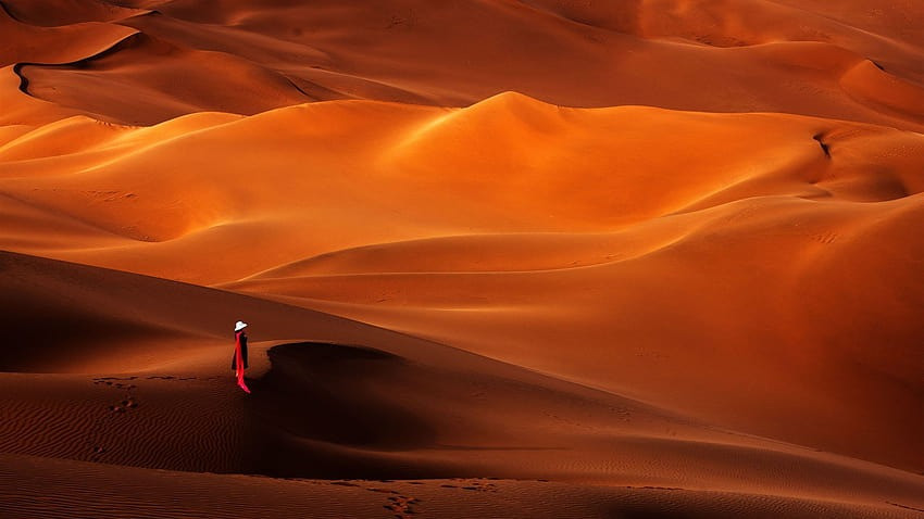 Ngoài Đôn Hoàng, những đụn cát biết hát còn được tìm thấy ở Nội Mông, Tân Cương, Cam Túc và Ninh Hạ. Các sa mạc Namib ở Namibia và Mojave ở California cũng có các đụn cát tương tự.