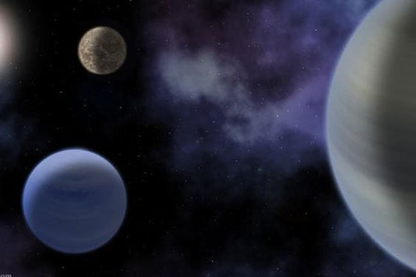 Đó là một quỹ đạo vô cùng hẹp so với Trái Đất, nhưng vì Ross 508 là ngôi sao lùn đỏ mát hơn Mặt trời nhiều nên vô tình khoảng cách gần đó khiến hành tinh nằm ngay cạnh rìa của "vùng sự sống".