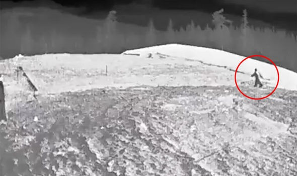 Ví dụ, một người đàn ông tên Rant Mullens tiết lộ vào năm 1982 rằng anh ta và bạn bè đã tạo ra những bàn chân Bigfoot khổng lồ và sử dụng chúng để làm giả dấu chân trong nhiều thập kỷ.