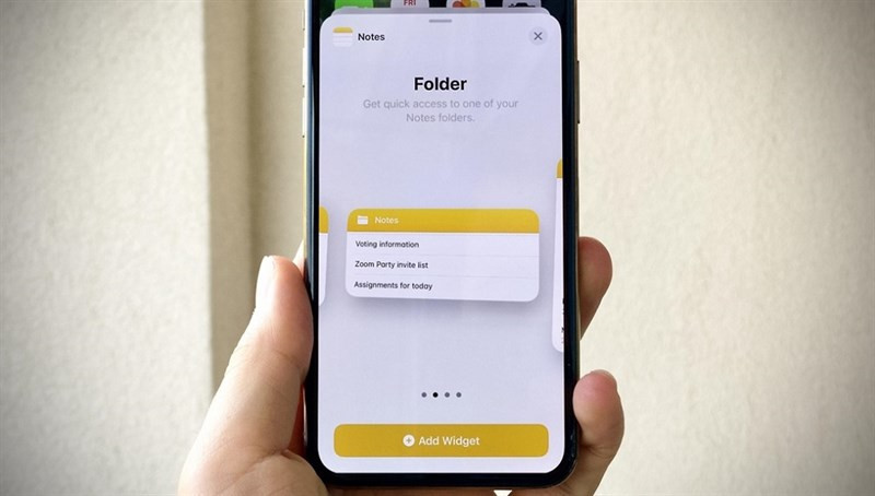 6. Quét bất kỳ tài liệu nào. iPhone của bạn có thể quét bất kỳ tài liệu nào và thậm chí có thể nhận dạng, sao chép và dán văn bản từ ảnh. Chỉ cần tải xuống Ứng dụng Google, sau đó nhấn vào biểu tượng Khung ở góc trên bên phải. Máy ảnh mở ra, sau đó bạn chỉ cần chọn chế độ văn bản và chụp ảnh văn bản mà bạn muốn quét.