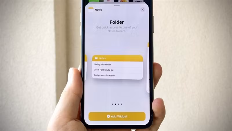 6. Quét bất kỳ tài liệu nào. iPhone của bạn có thể quét bất kỳ tài liệu nào và thậm chí có thể nhận dạng, sao chép và dán văn bản từ ảnh. Chỉ cần tải xuống Ứng dụng Google, sau đó nhấn vào biểu tượng Khung ở góc trên bên phải. Máy ảnh mở ra, sau đó bạn chỉ cần chọn chế độ văn bản và chụp ảnh văn bản mà bạn muốn quét.